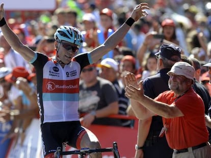 Radioshack Leopard&#039;s US rider Christopher Horner celebrates his victory at the end of the third day of La Vuelta.