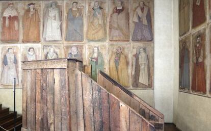 Cátedra de Galileo, desde la cual impartía sus clases, conservada en la Sala de los Cuarenta de la Universidad de Padua.