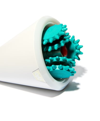 Uno de los cabezales del masajeador Glo910, de la marca española GLO. El dispositivo incluye cuatro cabezales para drenar, exfoliar, aliviar piernas cansadas o ayudar contra la celulitis.