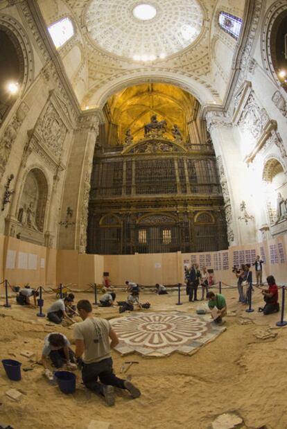 Las obras de la catedral, en la que se ha hallado el túmulo.