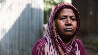 "Me cuesta dormir por las noches todavía hoy. La imagen viene una y otra vez a mi mente y no la puedo borrar", dice Surjo Begum.