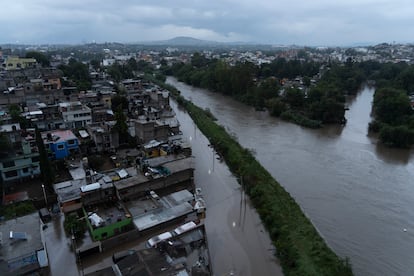 Río Tula desbordado