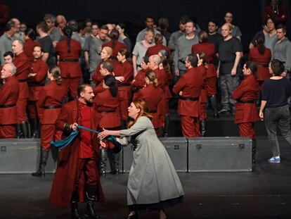 Un assaig de 'Lohengrin' al Liceu.