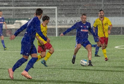 Antonio Cassano, durante un partido amistoso ante el ASD Rivarolese hace tres días.