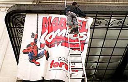 El 19º Salón Internacional del Cómic de Barcelona acoge a todo tipos de héroes de papel, desde Spiderman hasta los modernos personajes de la animación japonesa, como Picachu, pasando por clásicos como Corto Maltés.