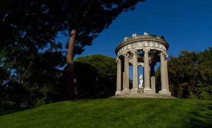 El parque del Capricho, construido por la duquesa de Osuna entre 1787 y 1839.