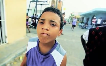 Un fotograma del vídeoclip de 'Tu no bailas dembow', de Papi Jordan.