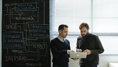 Salvador Sancha, director técnico, y Alfonso García, responsable de marketing de la empresa.