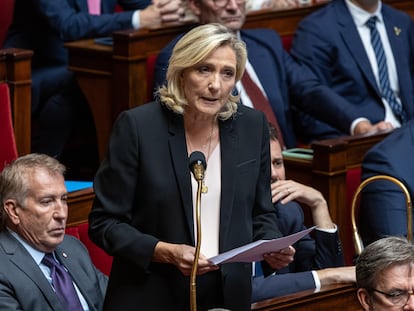 La líder de Reagrupamiento Nacional, Marine Le Pen, durante una intervención en la Asamblea francesa en París, el pasado 10 de octubre.