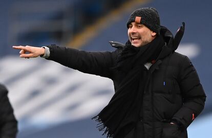 Pep Guardiola dirige al City contra el Sheffield.