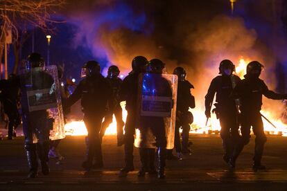 Mossos d'Esquadra durante las protestas.