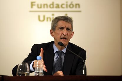 José Manuel Domínguez, presidente de la Fundación Bancaria Unicaja, este viernes durante una rueda de prensa en Málaga.