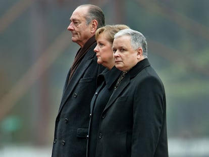 Lech Kaczynski, Angela Merkel y Jacques Chirac, ayer en Mettlach.
