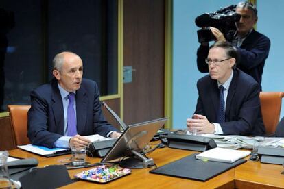 Erkoreka (izquierda) y Gatzagatxebarria, durante su comparecencia en comisión.