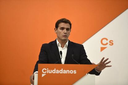 El líder de Ciudadanos, Albert Rivera, en rueda de prensa.
