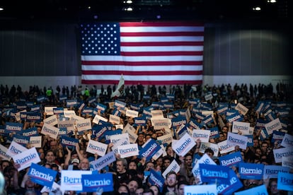 Apoiadores de Bernie Sanders durante campanha em Los Angeles.