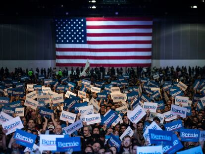 Seguidores de Bernie Sanders en Los Ángeles.