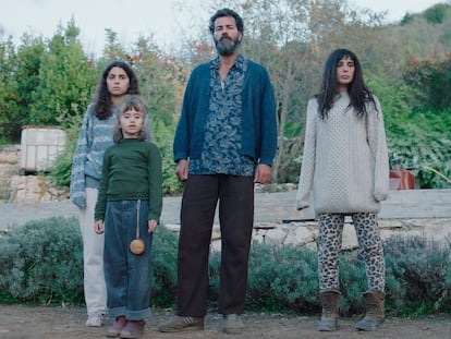 Los Badri, protagonistas de 'Costa Brava, Líbano'. En el centro, el actor Saleh Bakri, y a la derecha la actriz Nadine Labaki.