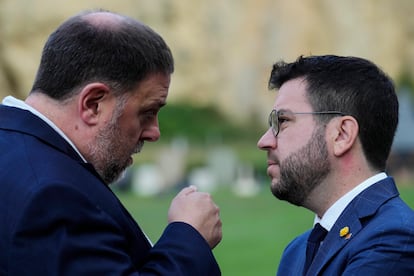 El líder de ERC, Oriol Junqueras (a la izquierda) y el presidente catalán, Pere Aragonès, en octubre.