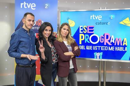 Alberto Casado, Marta Filch y María Gómez, presentadores de 'Ese programa del que usted me habla'.