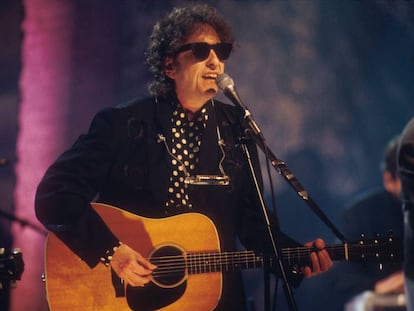 Bob Dylan, Nobel de Literatura de 2016, durante um show em 1994.