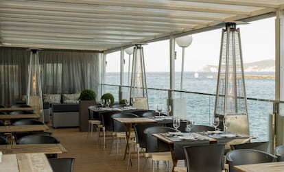 Comedor del restaurante Annua, en San Vicente de la Barquera (Cantabria).