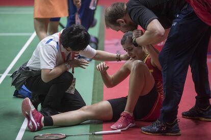 Carolina Marín, tras lesionarse en la final de Indonesia.