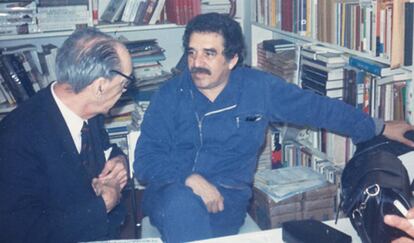 Juan Carlos Onetti y Gabriel García Márquez, en una imagen sin datar.