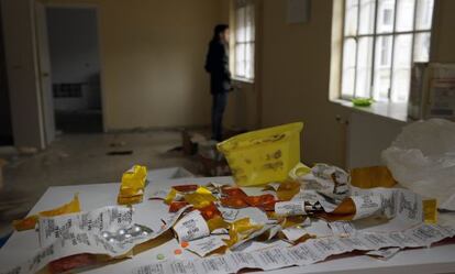 Fármacos en el hospital psquiátrico abandonado de Toén, en Ourense.