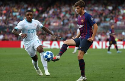 Sergi Roberto durante el partido ante el PSV.