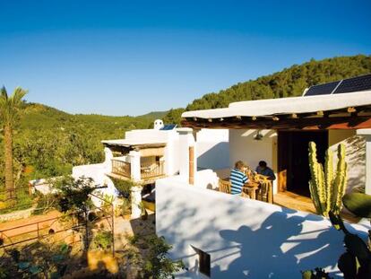 Terraza de Can Mart&iacute;, alojamiento de agroturismo en Es Amunts, en Ibiza. 