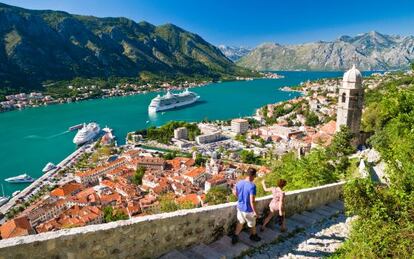 Cruceros en la bahía de Kotor, en Montenegro.