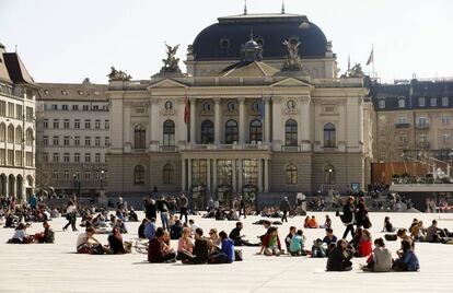 Teatro de la Ópera de Zúrich. La ciudad suiza es la más cara de Europa para expatriados y repite un año más en la tercera posición de la lista.