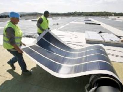 El objetivo de los organizadores es congregar a un sector pujante como el de las energías renovables y la eficiencia energética en una plataforma de negocios para buscar nuevas inversiones e intercambios comerciales. EFE/Archivo