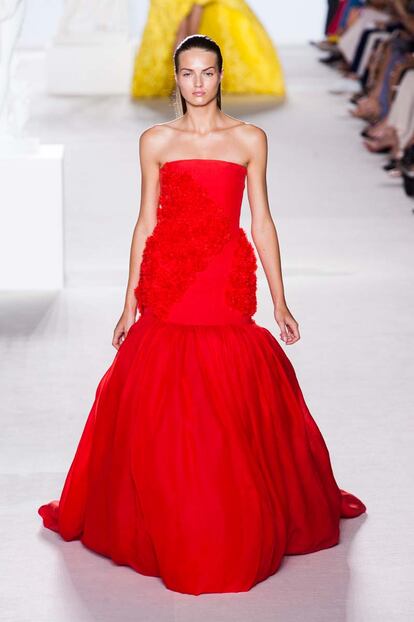 El delicado jardin de Giambattista Valli