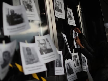 Fotos de periodistas asesinados, en una protesta ante la Fiscalía General de la República, el pasado 24 de agosto.