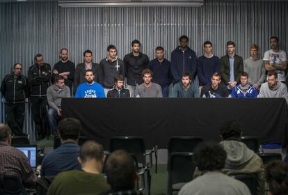 Los jugadores del Bilbao, el 22 de marzo, cuando anunciaron su huelga.