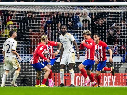 Antoine Griezmann celebra su tanto frente al Real Madrid.