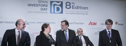 El presidente del Gobierno, Mariano Rajoy (al centro), durante la apertura del Spain Investors Day.