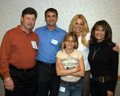 Britney Spears con sus padres y hermanos.
