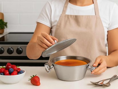 Artículo de EL PAÍS Escaparate que describe las ventajas de usar una flanera con tapa hermética de acero inoxidable