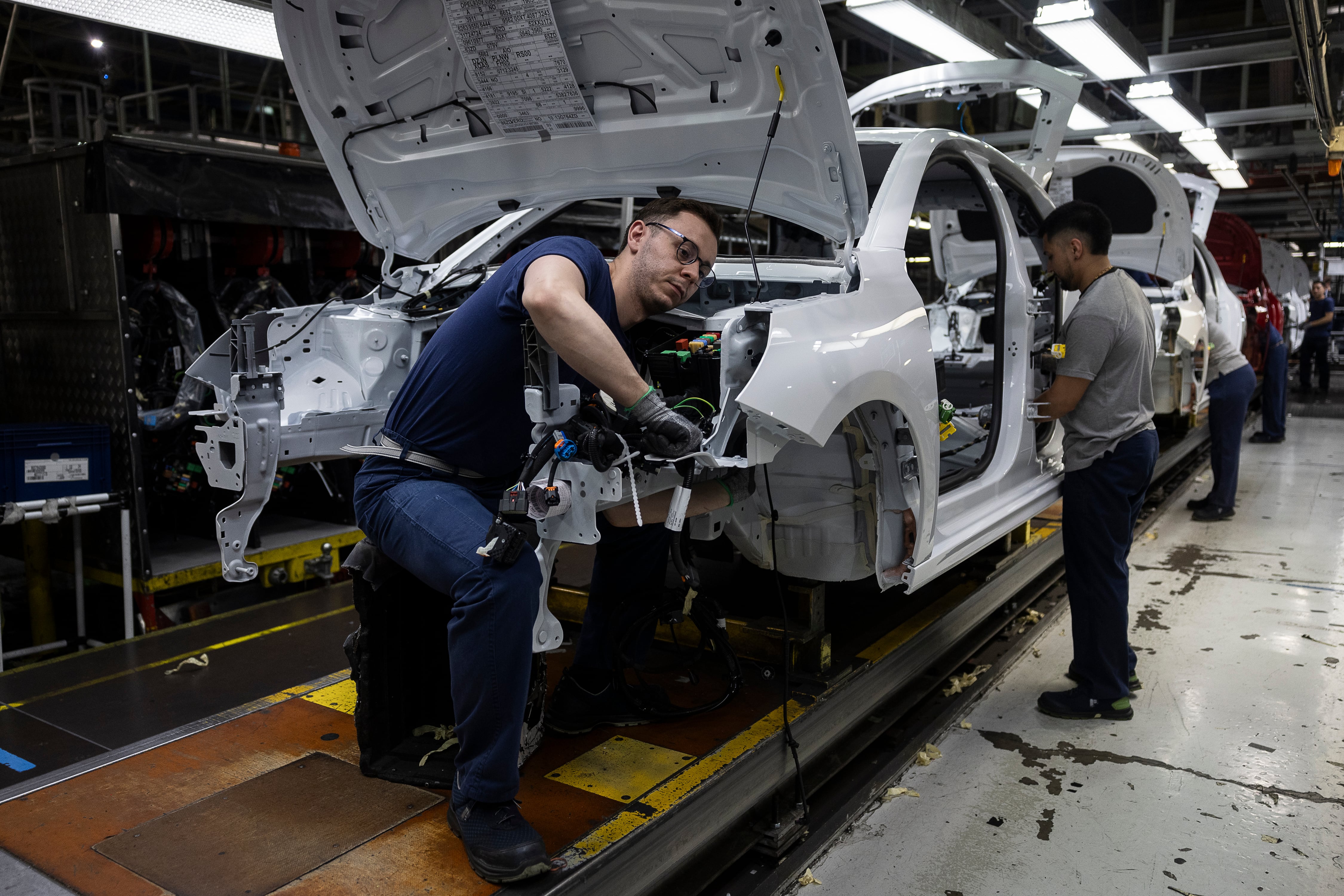 Línea de ensamblaje de Stellantis en Figueruelas, Zaragoza.