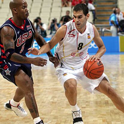 Marbury, decidido, sale al paso de Calderón.