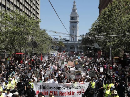 Manifestação do Primeiro de Maio no centro de San Francisco.