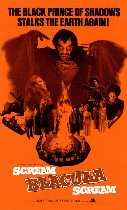 El póster de la película 'Scream Blacula Scream', la secuela de terror de blaxploitation de Blacula, protagonizada por William Marshall, Pam Grier y Bernie Hamilton, 1973.