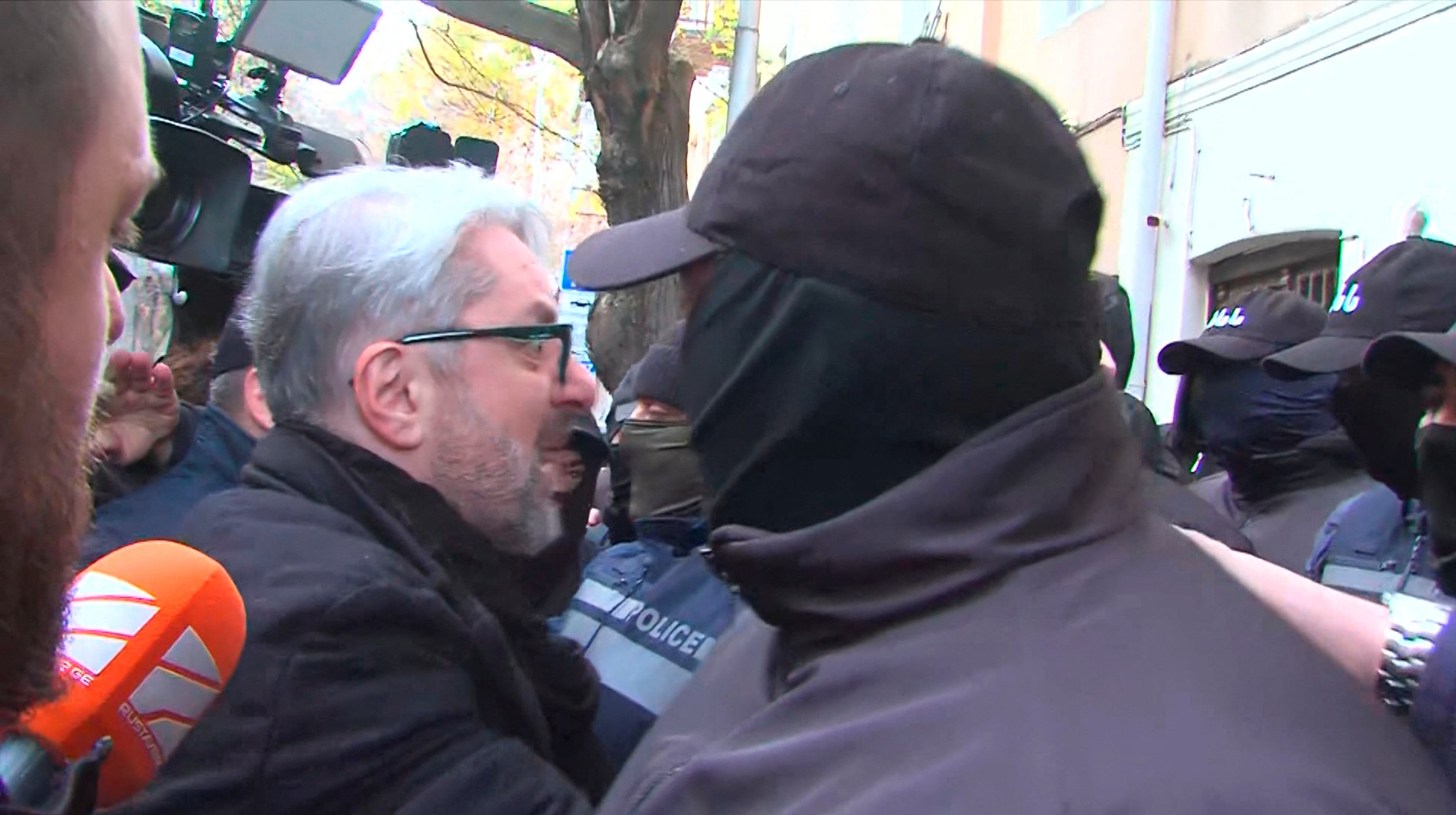 La policía de Georgia arresta a dirigentes de la oposición tras una semana de protestas