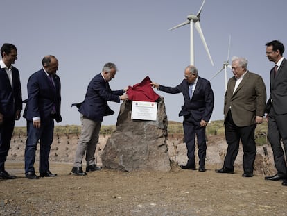 Momento de la inauguración de los cinco nuevos parques eólicos.