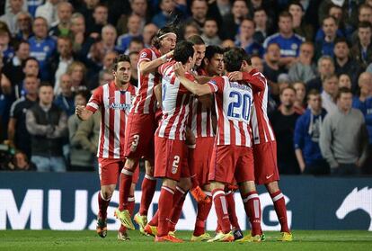 Los jugadores del Atlético celebran la victoria ante el Chelsea