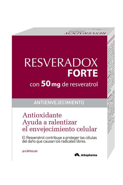 Combate los efectos del estrés sobre tu rostro con resveratrol, un potente antioxidante que proviene de las semillas de uva. Puedes hacerlo con Resveradox Forte, de Arkopharma, un complemento alimenticio contra la oxidación y el envejecimiento cutáneo. Tras unas semanas de su uso (una cápsula al día) la piel se ve más radiante, renovada y con mucha más luminosidad. El envase con 30 cápsulas cuesta 19,95 euros.