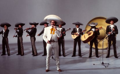 El cantante mexicano Vicente Fernández durante una actuación en 1978, en Madrid (España).